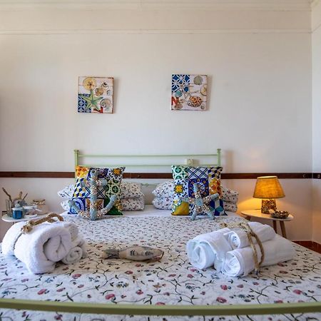 Madonna Della Scala Bed & Breakfast Castellabate Exterior photo