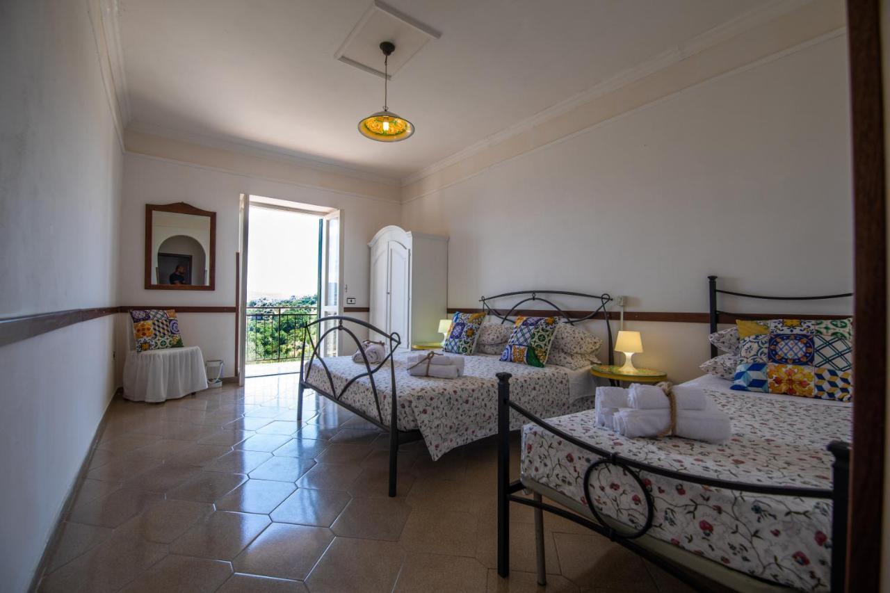 Madonna Della Scala Bed & Breakfast Castellabate Exterior photo