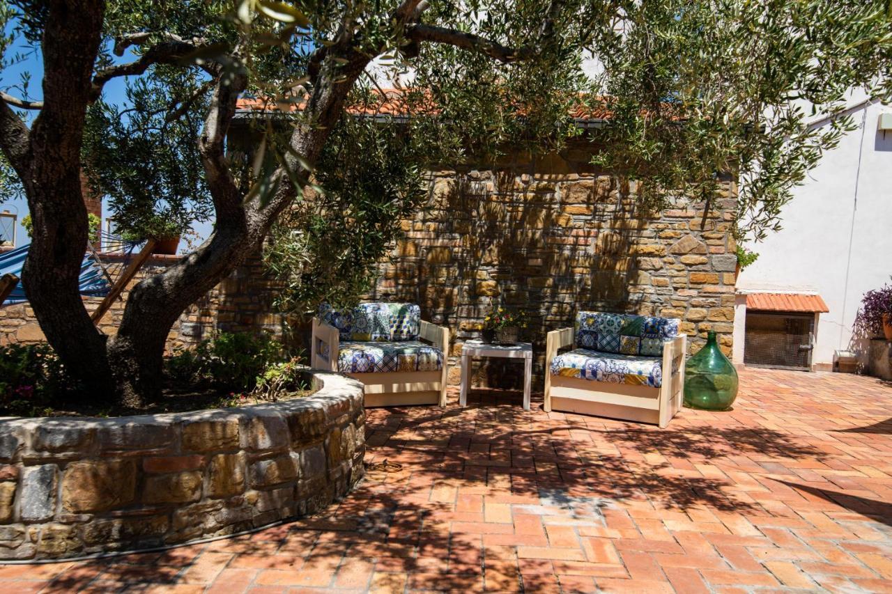 Madonna Della Scala Bed & Breakfast Castellabate Exterior photo